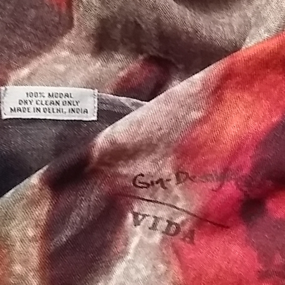 100% Modal Oversized Scarf - Picture 5 of 6